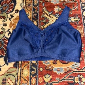 Glamorize MagicLift Original Wirefree Support Bra